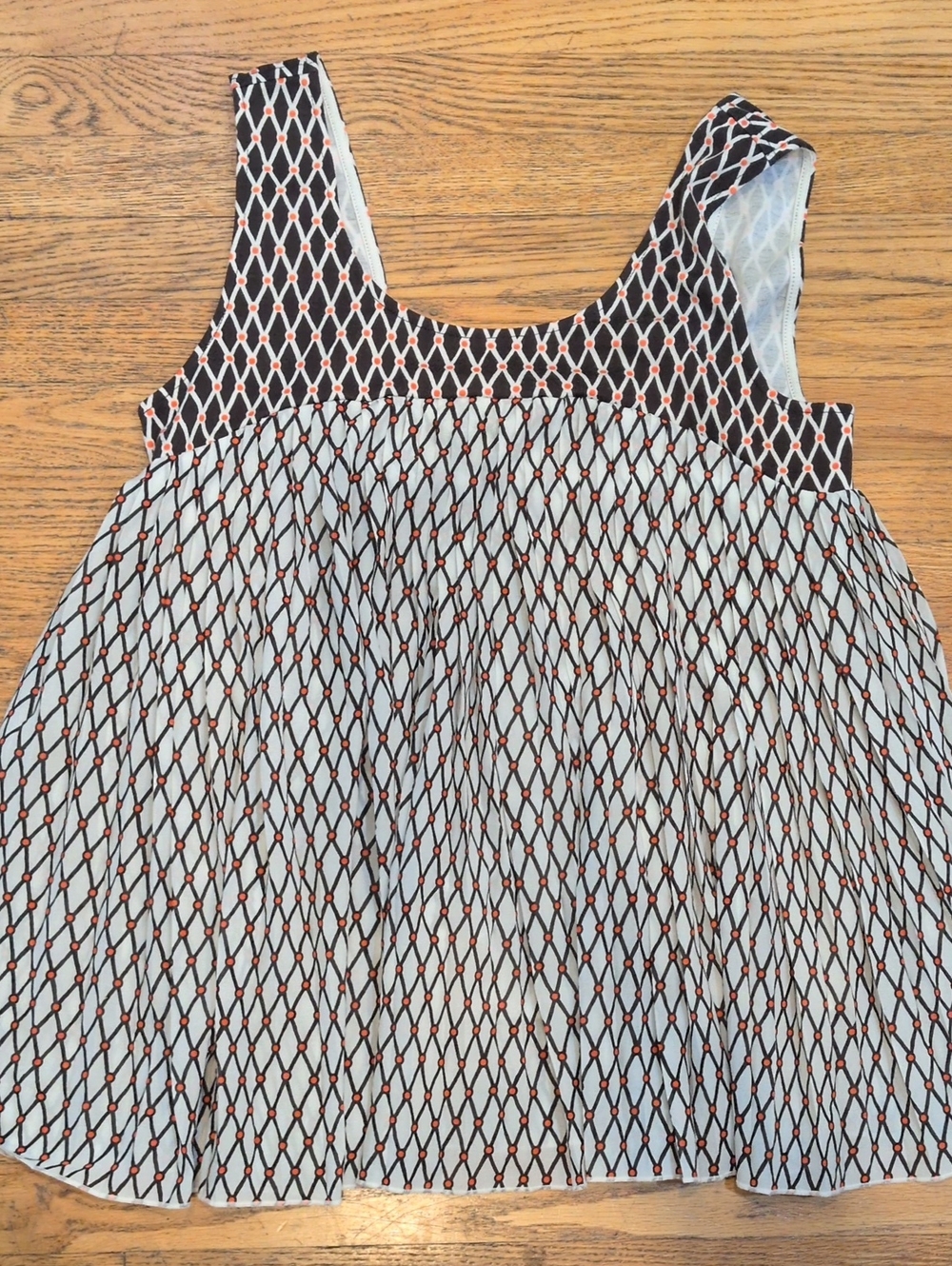 Deletta Black and White Diamond-Print Sleeveless Tank with Coral Accents